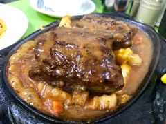 铁板黑椒牛柳-胜利茶餐室