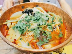 -成都你六姐·牛肉冒菜(上海环宇荟店)