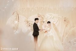 -拉瑞娜LaReine婚纱礼服高级定制