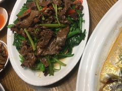芥兰炒牛肉-潮中人·潮州菜(益乐路店)