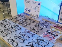-三目眼镜·蔡司视觉合作店(青浦宝龙店)