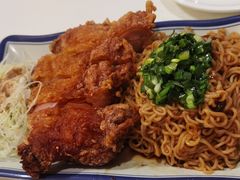 金牌生炸鸡腿捞丁面-食运茶餐厅(文化宫店)