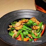 老广探店 | 系画廊餐厅食正宗顺德风生水起手撕鸡！