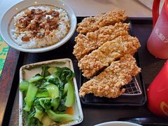 卤肉饭-永和大王(小厨·东四十条店)
