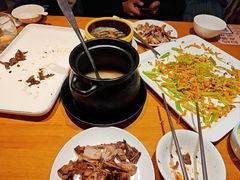 -莲餐厅·湖北菜·潜江小龙虾店(愚园路店)