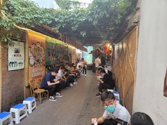 等位区-多哥水傣味餐厅(司马巷店)