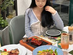 -西语·炭烧牛排(卓越中寰店)