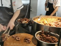 自助取餐区-门框胡同百年卤煮(新街口店)