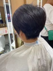 -一東造型烫发染发