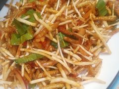 -老滇山寨•云南特色菜•地方菜•民族风情歌舞表演(金碧店)