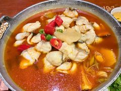 -老滇山寨•云南特色菜•地方菜•民族风情歌舞表演(金碧店)