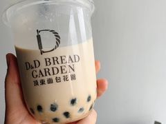 -顶东面包花园·生日蛋糕(世博店)