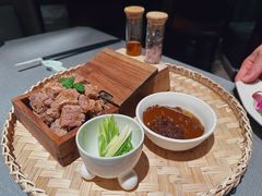 -左庭右院鲜牛肉火锅黑金店(陆家嘴中心店)