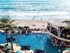 -FINNS Beach Club