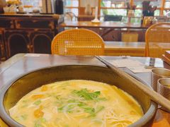 -银米·云南传统过桥米线(双廊黑金冠店)