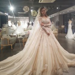 -艾米丽婚纱礼服