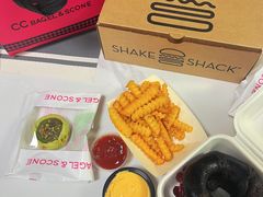 英式一开心果芝士司康-CC BAGEL&SCONE 贝果与司康(南开大悦城店)