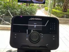 -威克健身游泳(万菱汇店)