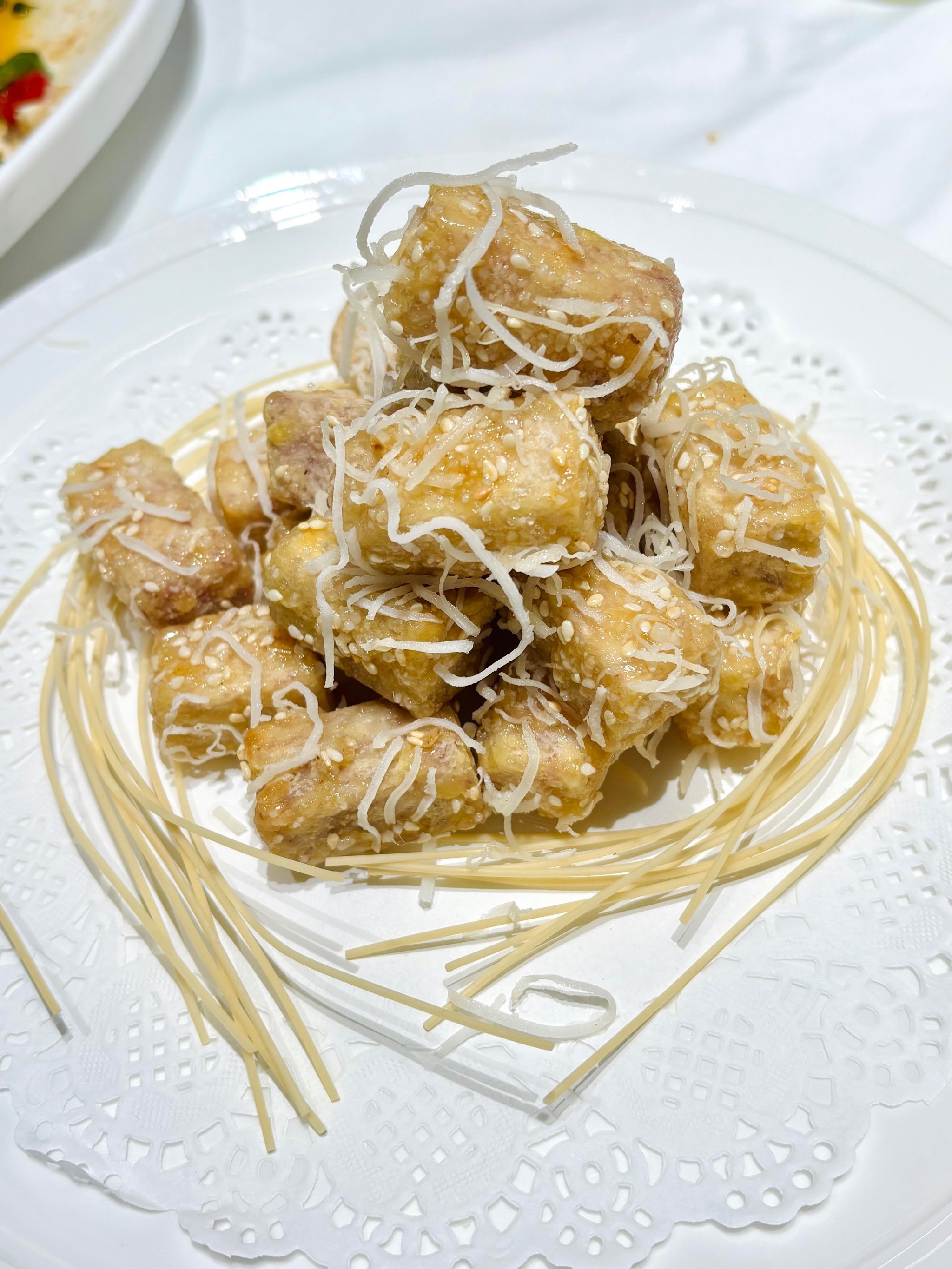 广味打破 魔咒牛腩筋酸甜封神盐擦鹅皮脆