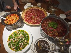 -万重锦·人文川菜馆(骡马市店)