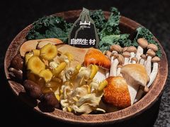 -三出山火锅(万象天地店)