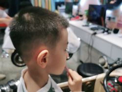 -Mengbaby·萌宝贝儿童理发(保利广场店)