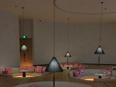 -涨巢·潮玩水疗局