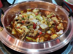 -虾弄弄海派小龙虾·牛羊蝎子火锅