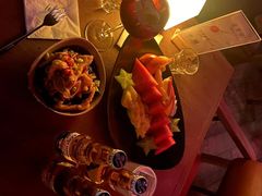 -FOUR PLAY BAR