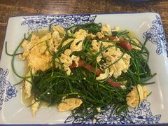 沙葱炒蛋-老钟家烤羊排·敦伊阁清真餐厅胡羊焖饼