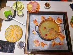 -香香腊排骨.野生菌火塘总店(束河店)