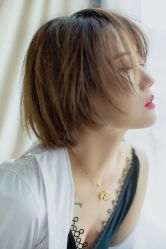 -onlygirl摄影美学馆高端定制(江滩店)
