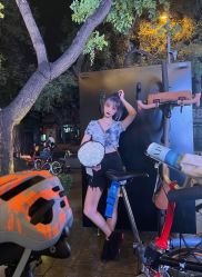 -变画·发型STUDIO