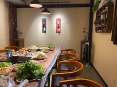 -小草屋轰趴馆别墅派对新场团建家庭聚会