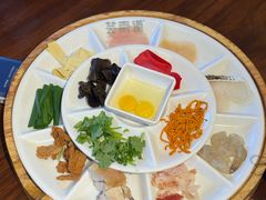 -芸南道·过桥米线(昆明老街旗舰店)