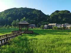 -高荡千年布依古寨旅游景区
