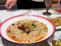-小董哥烤串·爆汁大油边(故宫店)