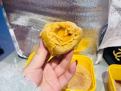 蛋黄流沙包-煲王粤菜餐厅(中侨中心店)
