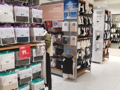 -优衣库(北京万柳华联购物中心店)