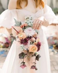 -花轿喜屋婚礼策划