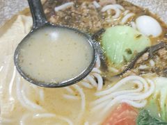 -蒙自源米线大王(普宁广场店)