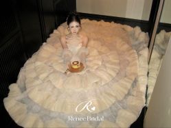-Renee芮亦婚纱