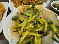 -周家大连水饺(美专校街店)
