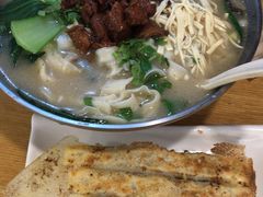 -八百里牛肉汤(盖饭·锅贴·万象城店)