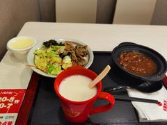 大王香菇卤肉饭-永和大王(军博店)
