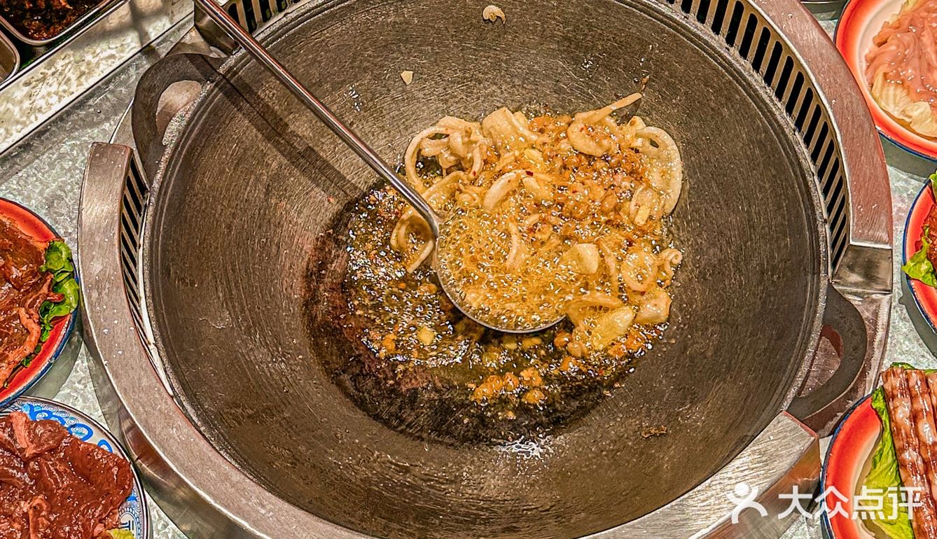 终于吃到现炒的地摊火锅‼️菜品低至1.9r