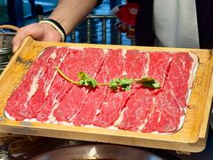 -茅草房·河畔园林火锅