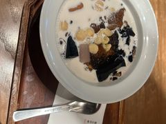 -RUXU入续糖水铺与包(卓悦中心店)