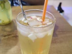 白桃乌龙茶-平行世界·猫咖(首经贸店)