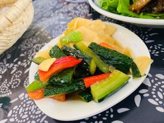 -八两八金·莱芜特色炒鸡(市南漳浦路店)